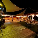 Bed & Breakfast Domaine Du Baraillot - Chambres & Table D'Hotes, Soiree Etape 3*