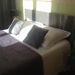 Bed & Breakfast Domaine Du Baraillot - Chambres & Table D'Hotes, Soiree Etape 3*
