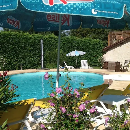 Domaine Le Baraillot, Et Repas D'hôtes, Soirée étape Bed & Breakfast