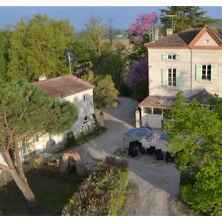 Domaine Le Baraillot, Et Repas D'hôtes, Soirée étape Bed & Breakfast