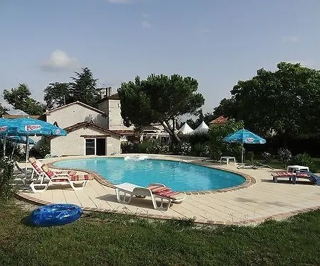 Domaine Le Baraillot, Et Repas D'hôtes, Soirée étape Aiguillon