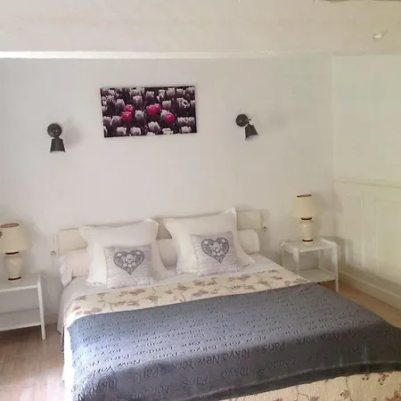 Bed & Breakfast Domaine Le Baraillot, Et Repas D'hotes, Soiree Etape Aiguillon
