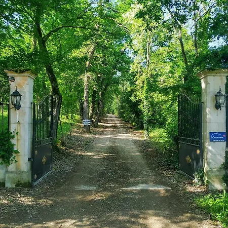 Domaine Le Baraillot, Et Repas D'hotes, Soiree Etape Aiguillon
